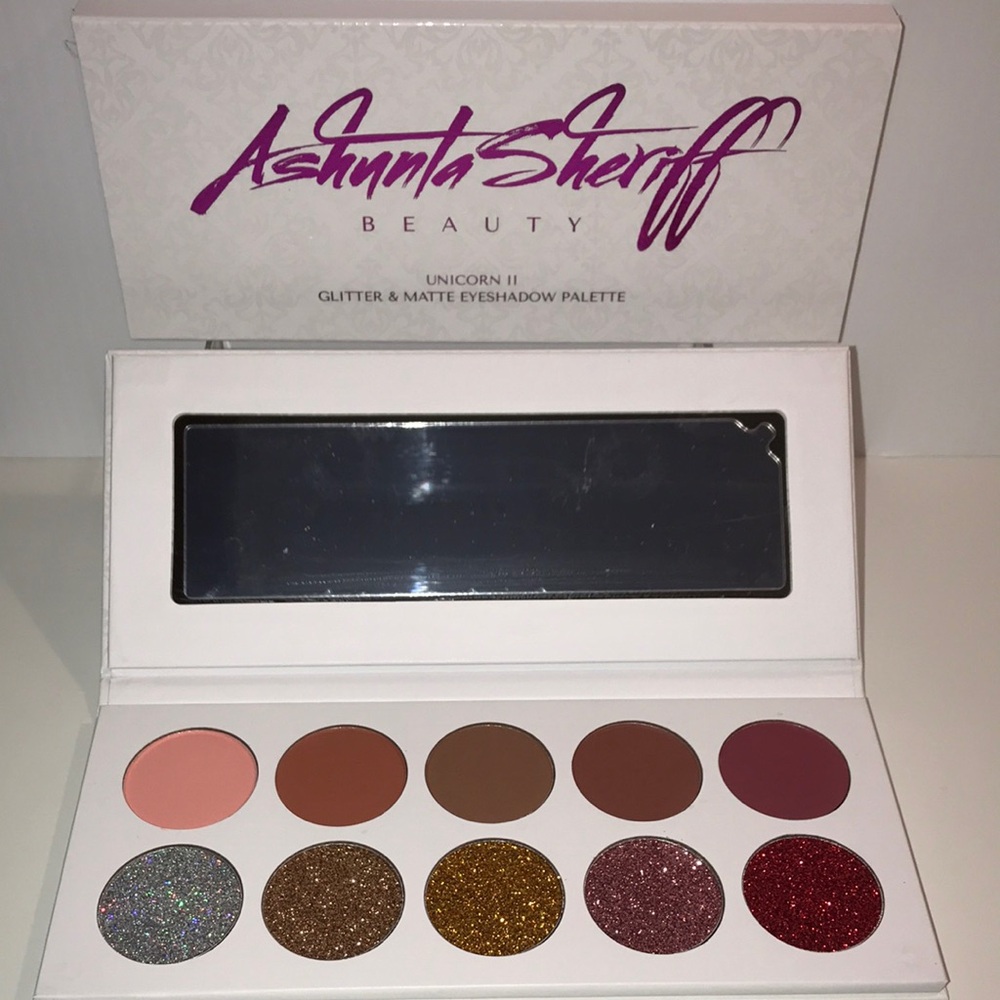 Ashunta Sheriff Unicorn II glitter and matte Eyeshadow Palette NEW